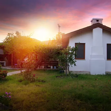 فندق Yarimada Butik 3*