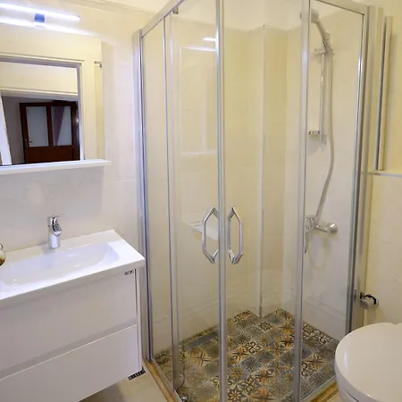 فندق Yarimada Butik 3*